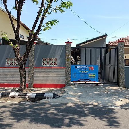 Homestay Dan Kost 78 Джепара Екстериор снимка