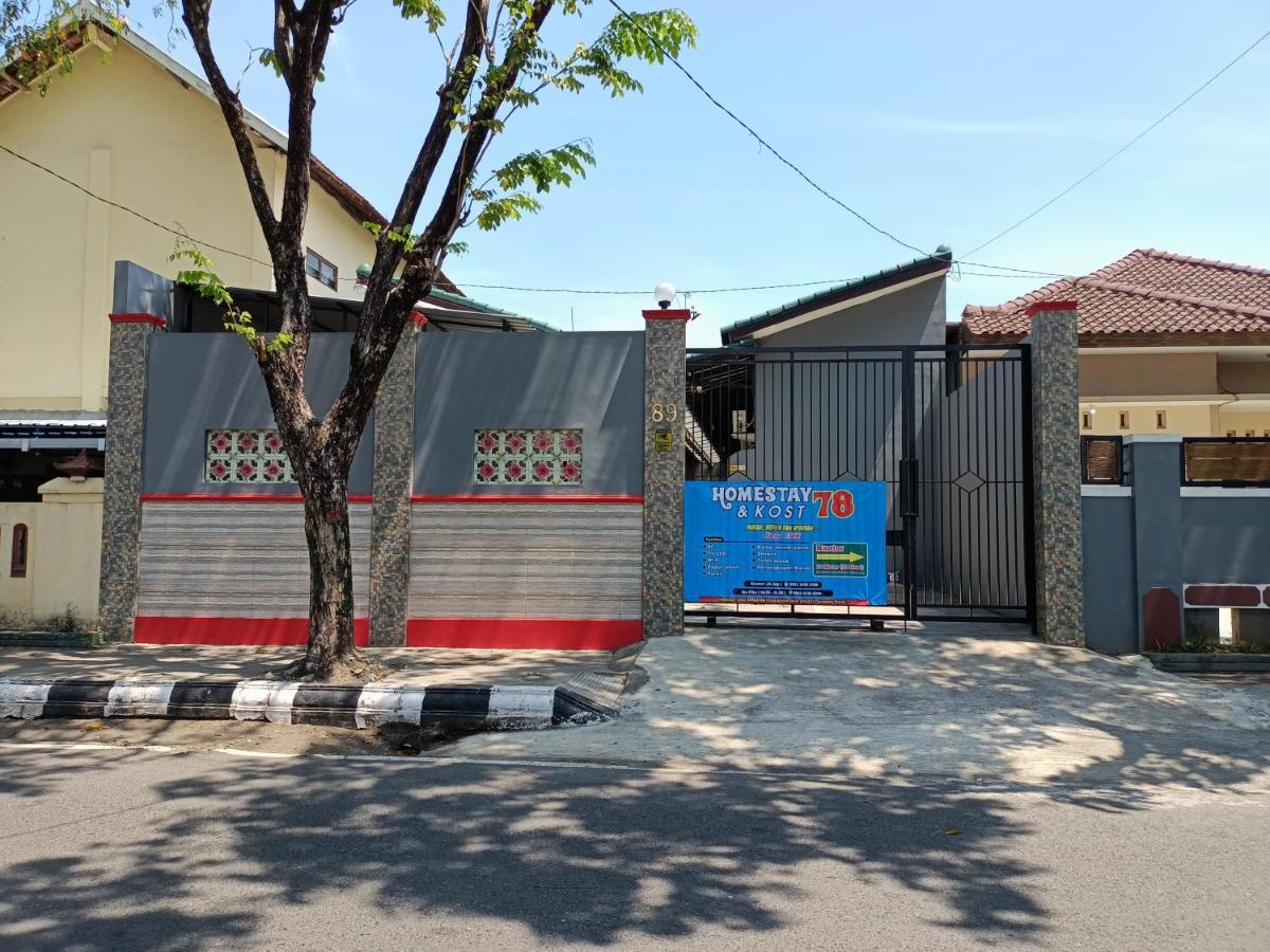 Homestay Dan Kost 78 Джепара Екстериор снимка